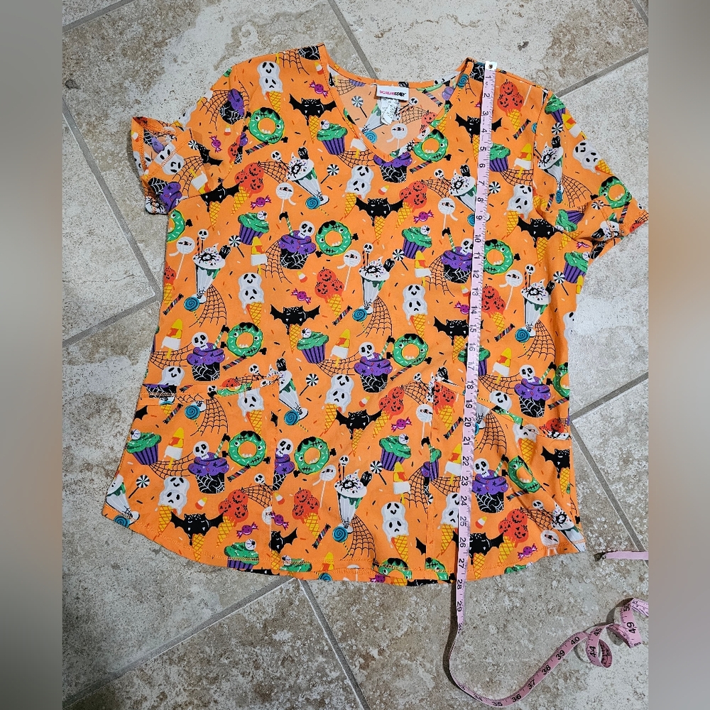Scrubstar Women’s L Halloween Scrub Top Orange Ghost Bat Pumpkin Print 2 Pockets - Picture 6 of 6